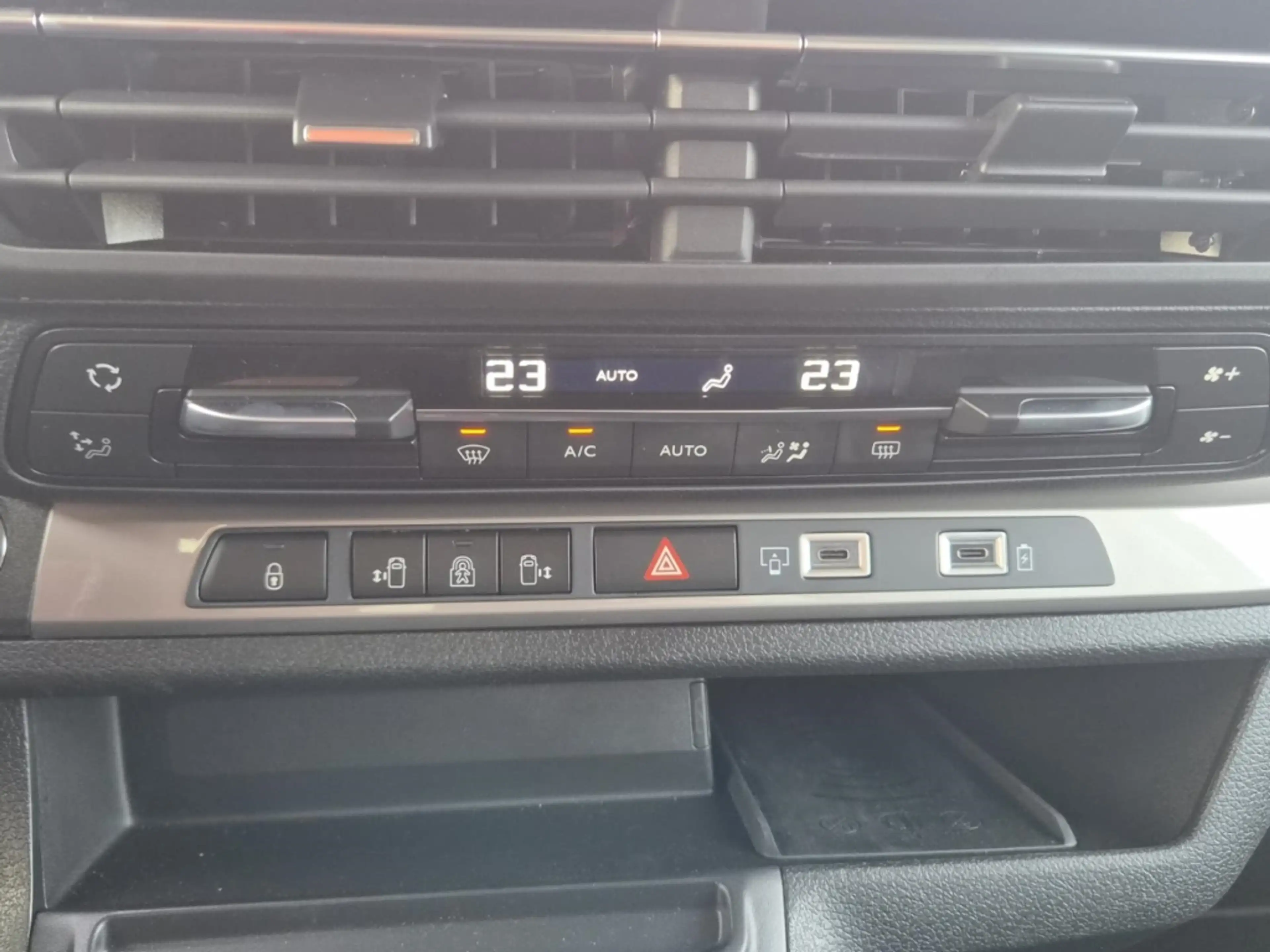 Citroen Spacetourer SPACETOURER BlueHDi 2.2 180 VIP/Leder — photo 17