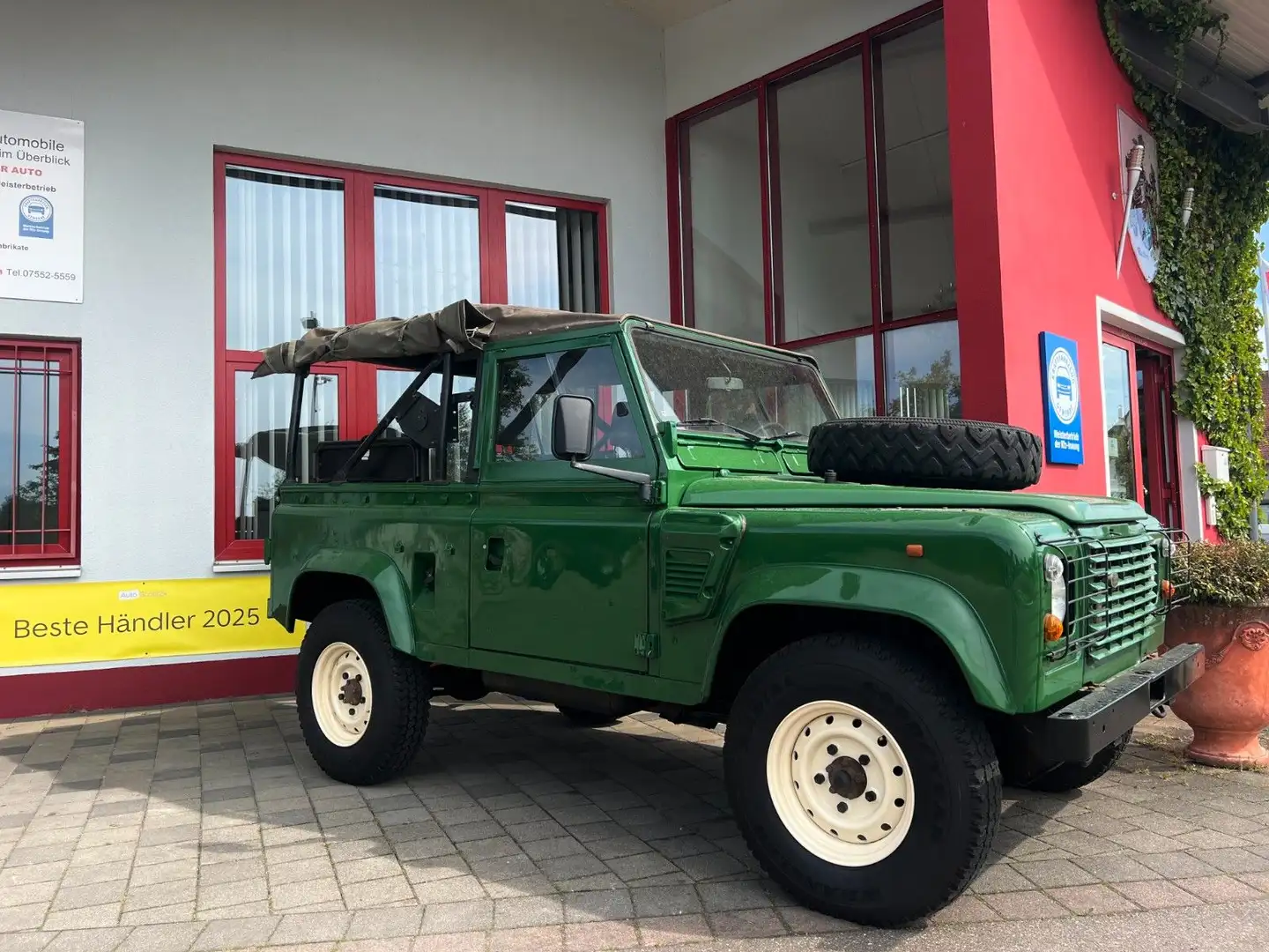 Land Rover Defender 90, 300 TDI*SOFT TOP SUMMER*HU/KD NEU Verde - 1