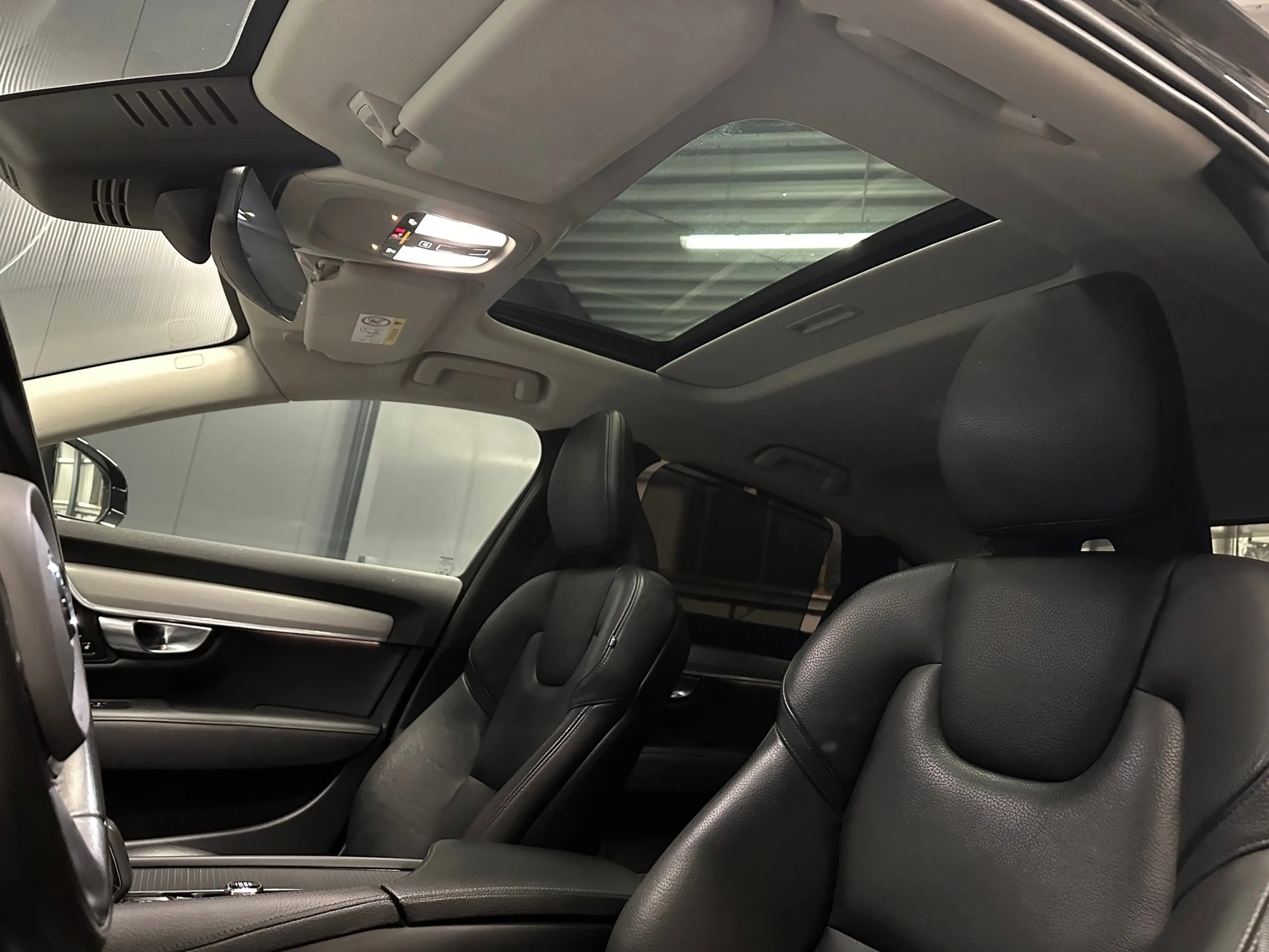 Volvo S90 Momentum Pro AWD *19Zoll*Xenium-Paket*360*Standhzg — photo 9
