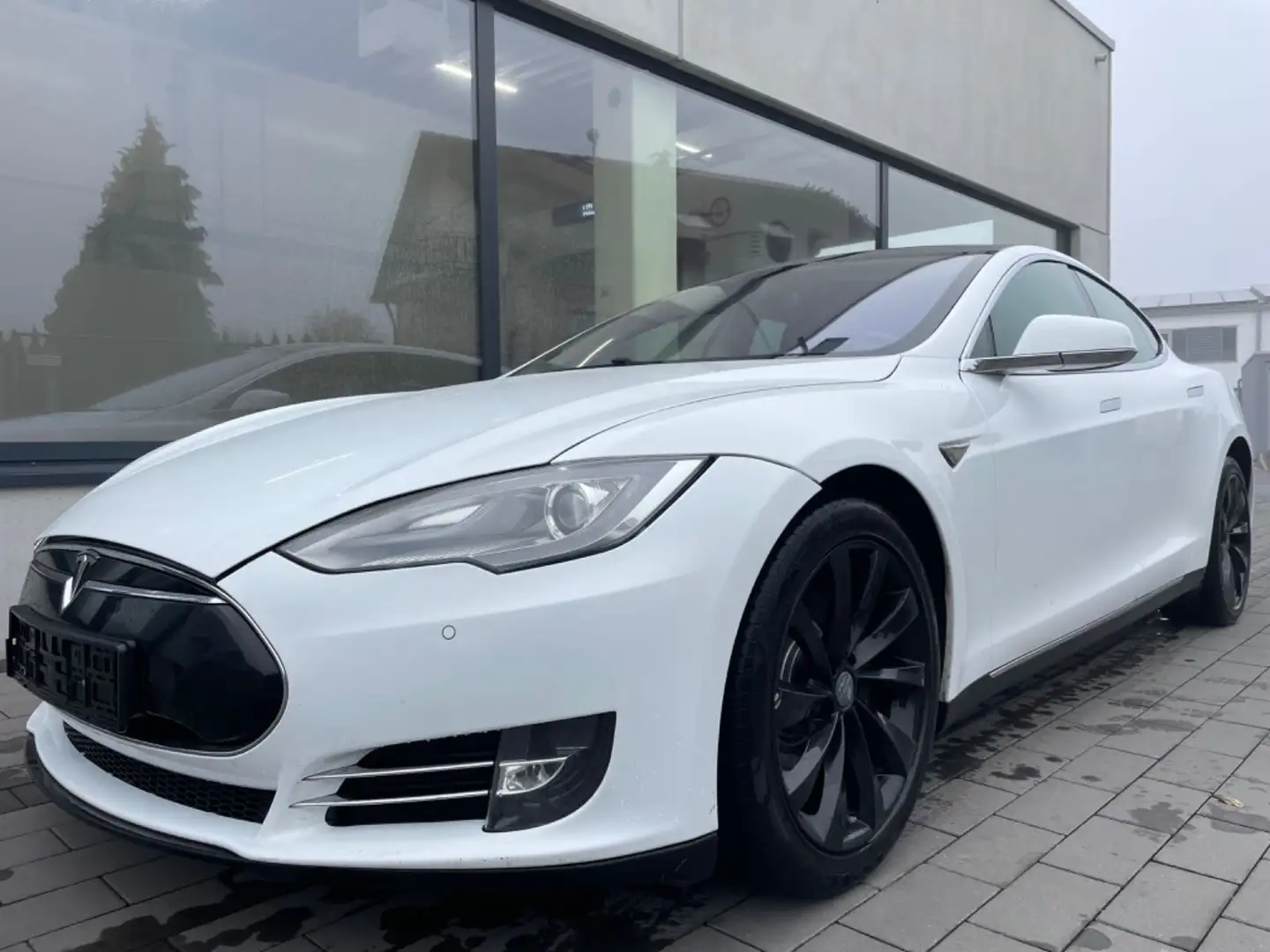 Tesla Model S P85 Pano 7 Sitze Supercharger 421PS Weiß - 1