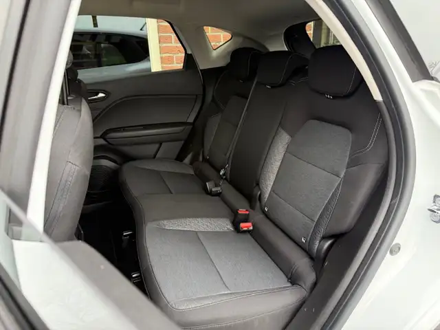 Renault Captur view 5