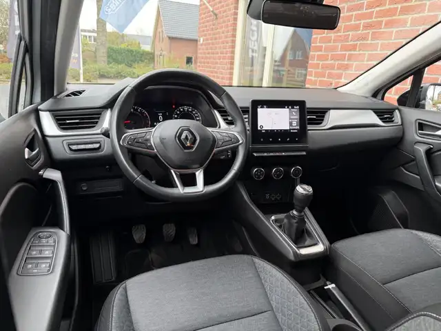 Renault Captur view 3