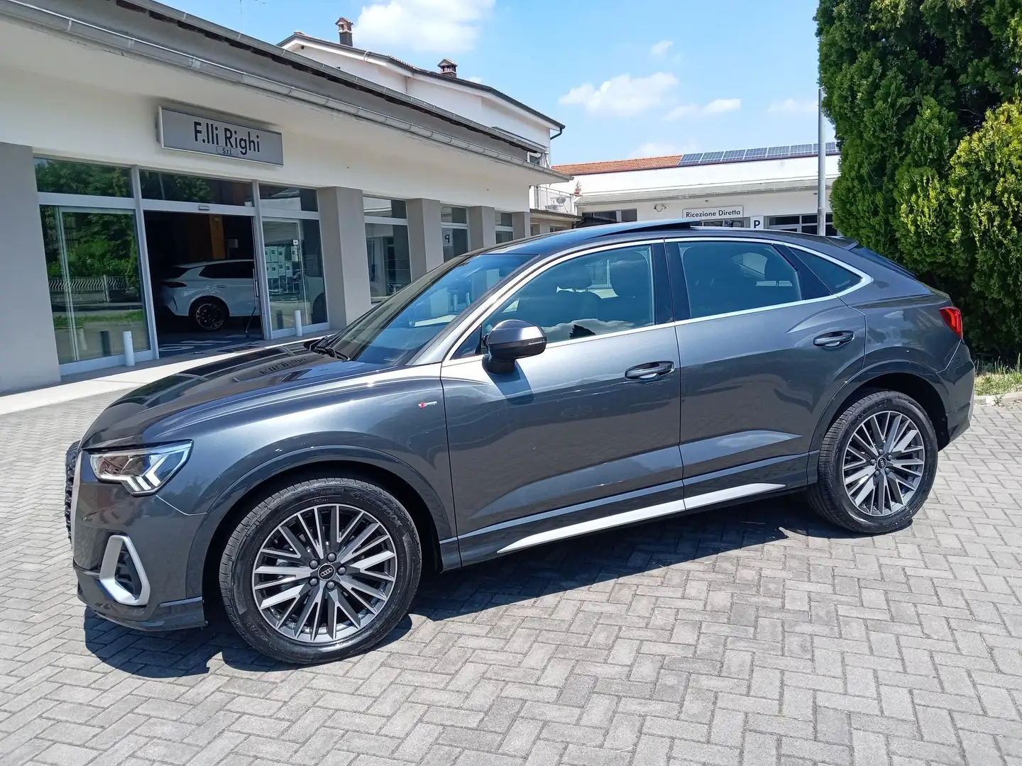 Audi Q3 Q3 SPB 35 TDI S tronic S line edition Grigio - 1