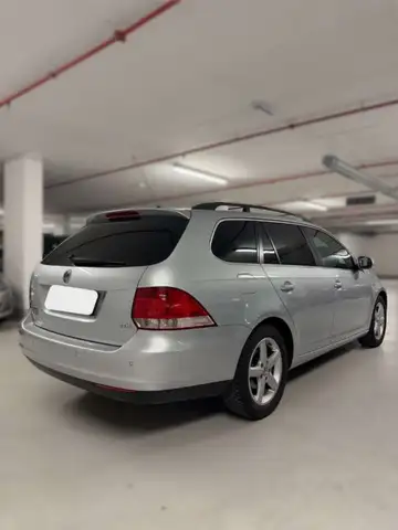 Volkswagen Golf view 5