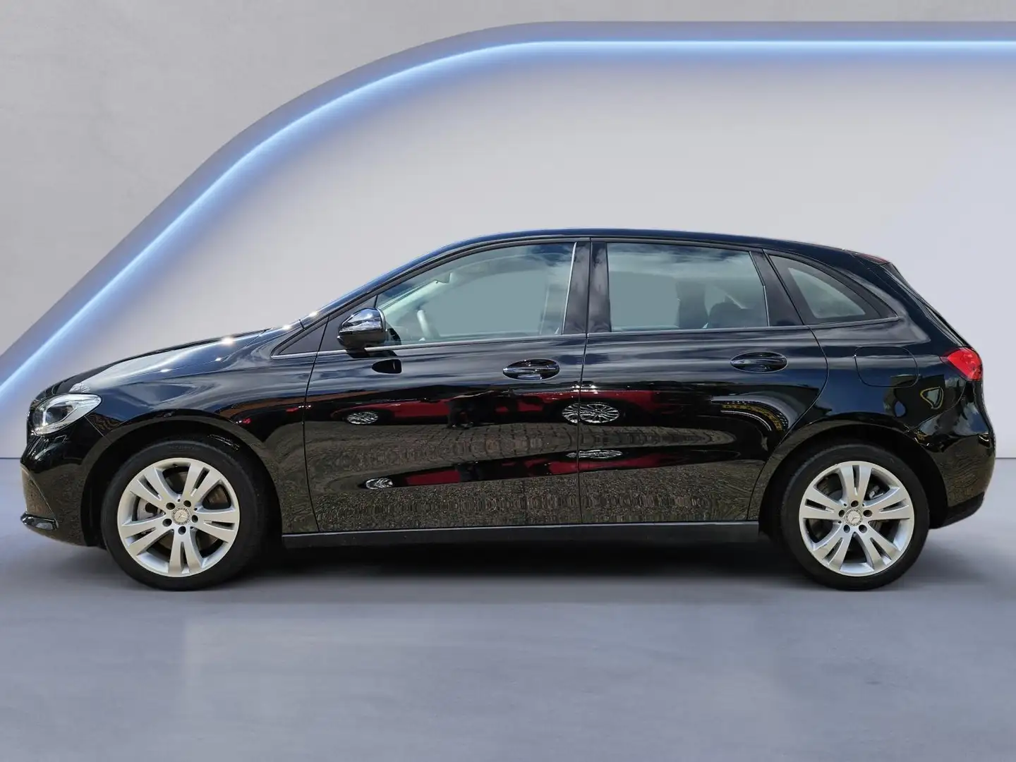 Mercedes-Benz B 250 e Luxury Line /Apple Carplay/Parkeersens. rondom/C Zwart - 2