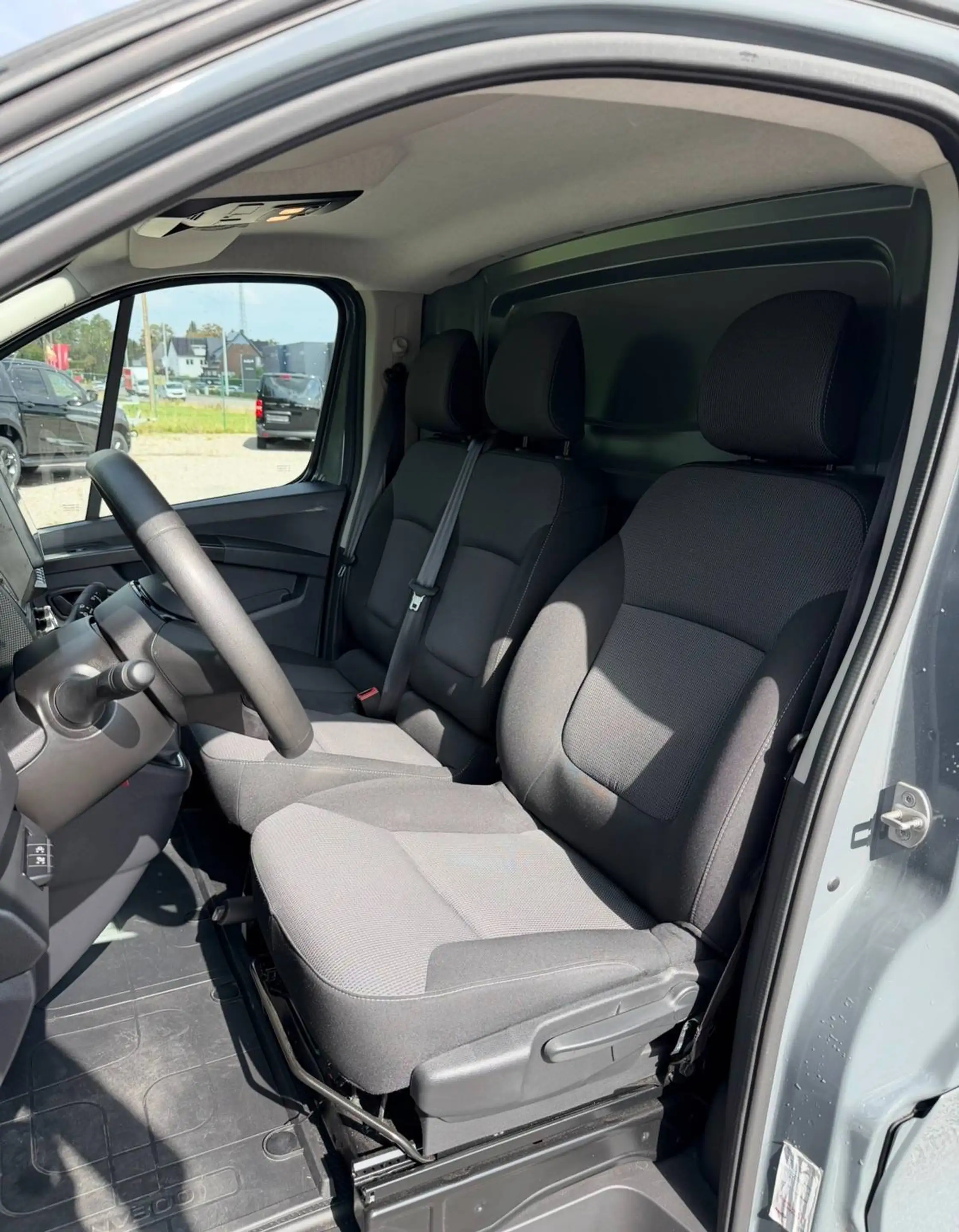 Nissan Primastar 2.0//L1//150 PK//Automaat// Camera//Carplay — photo 9