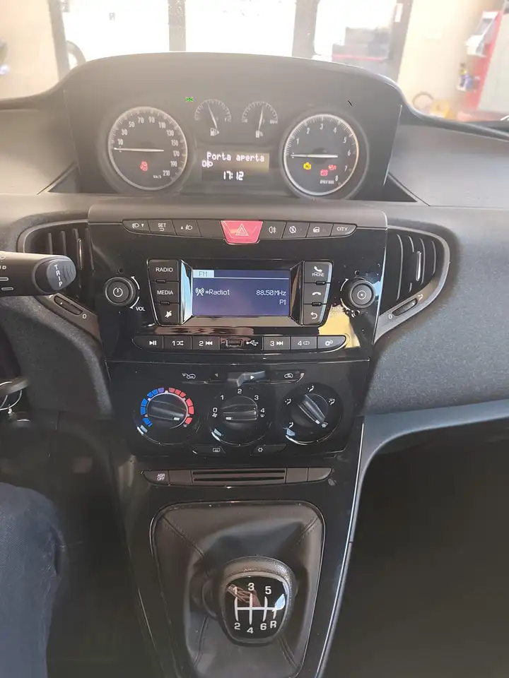 Lancia Ypsilon 2022