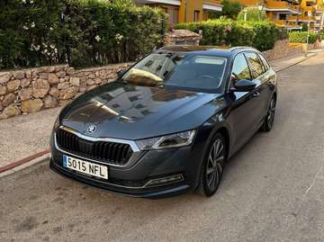 Skoda Octavia Combi 2.0 TDI 150 CV DSG, HUD, Matrix LED, Webasto