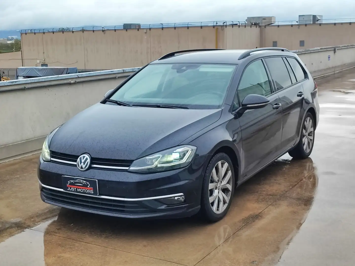 Volkswagen Golf Variant 1.6 TDI 115 CV DSG Highline BlueMotion Tech. Schwarz - 1