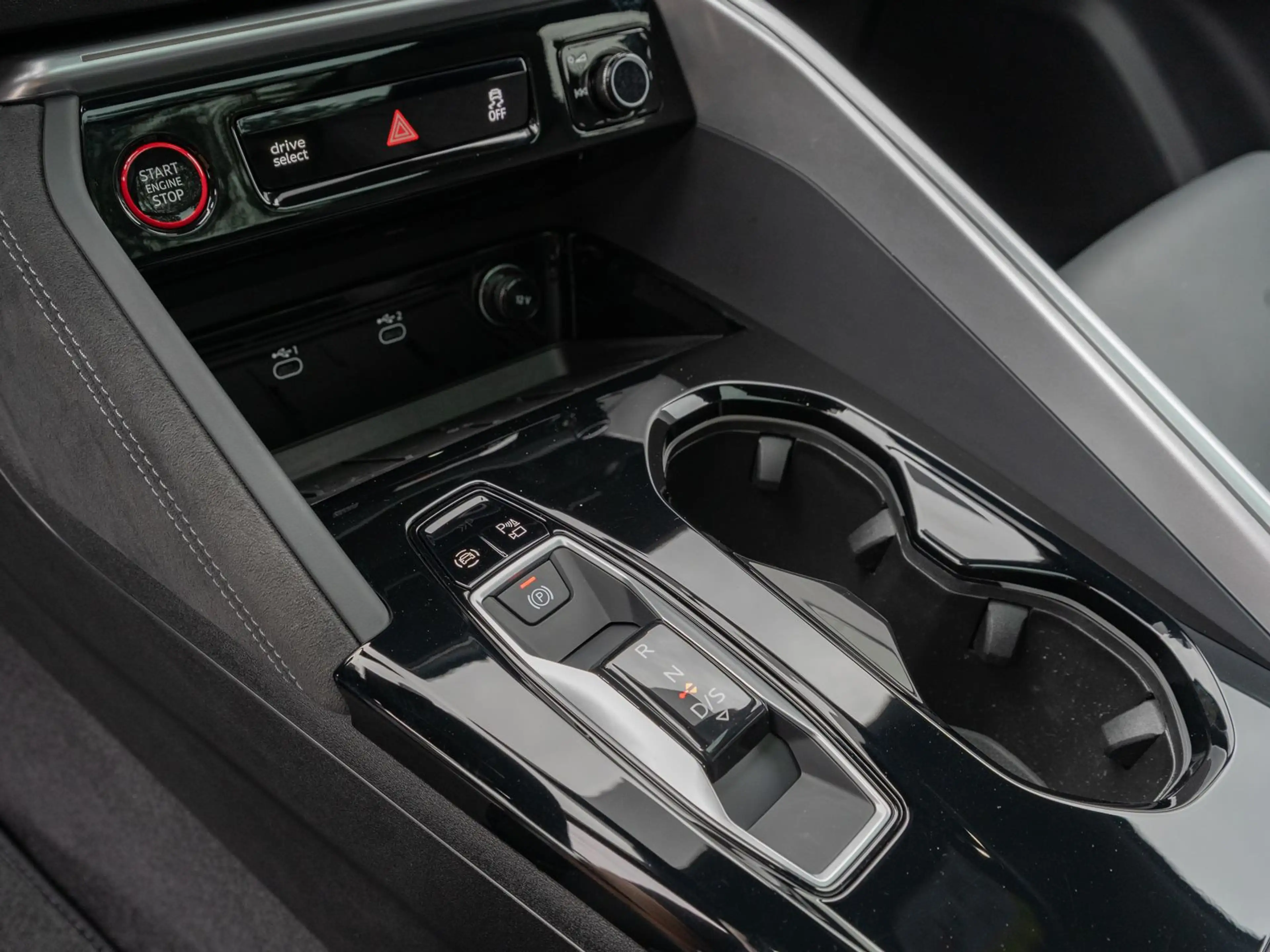 Audi SQ5 SUV TFSI S tronic HUD ACC B&O PANO MATRIX — photo 14