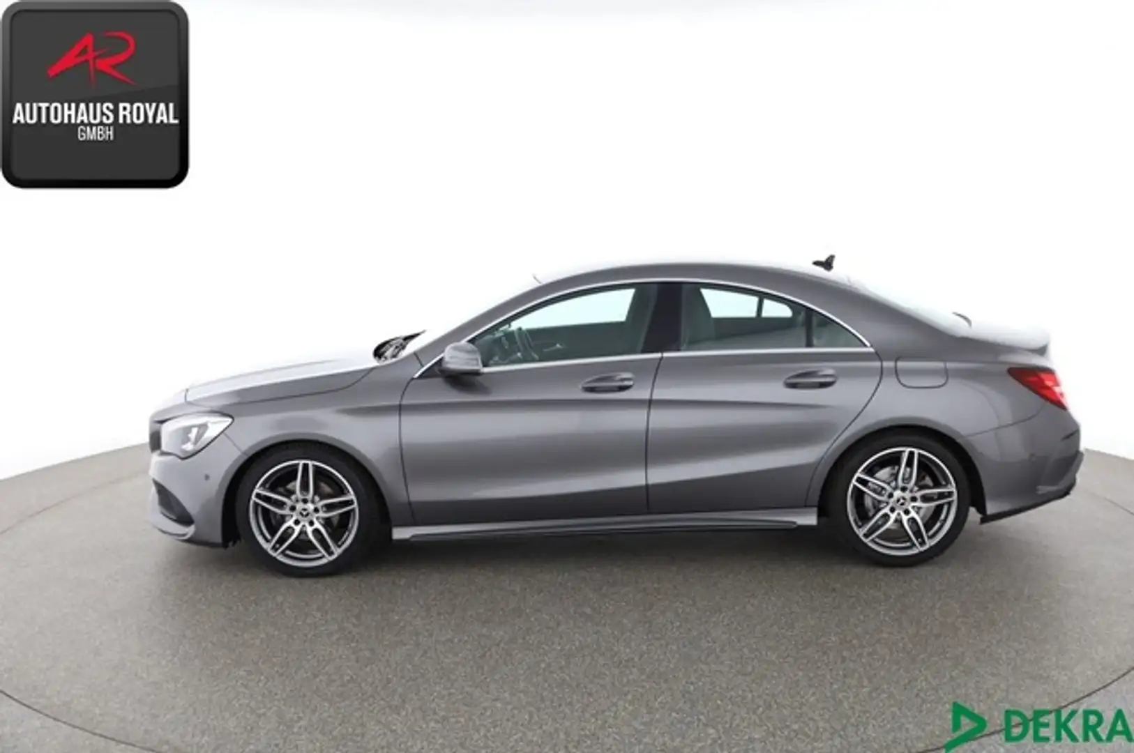 Mercedes-Benz CLA 180 Coupe AMG PARKLENKASSISTENT,SCHECKHEFT Szürke - 2