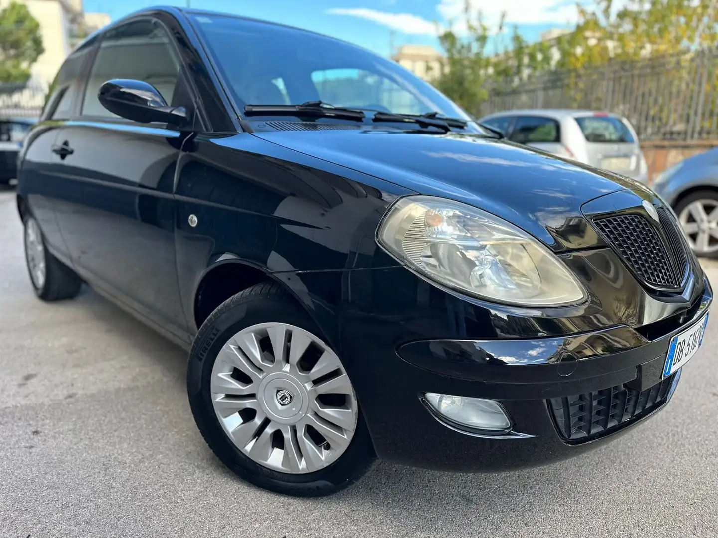 Lancia Ypsilon 1.2 Nero - 2