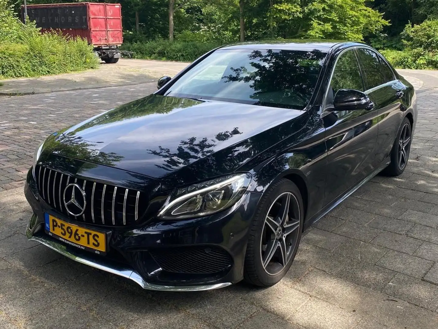 Mercedes-Benz C 180 AMG. 9G. SPORT  EDITION  2018.  PANORAMA .  CAM Zwart - 2