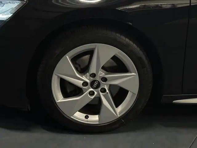 Audi A3 view 9