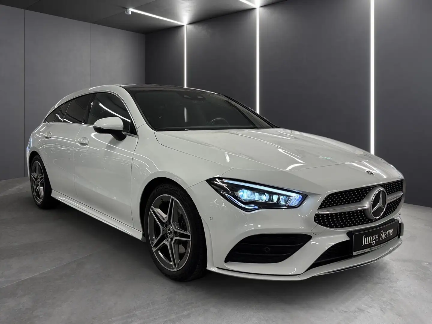 Mercedes-Benz CLA 200 AMG*MULTIBEAM*AHK*Pano-Dach*Totwinkel Weiß - 2