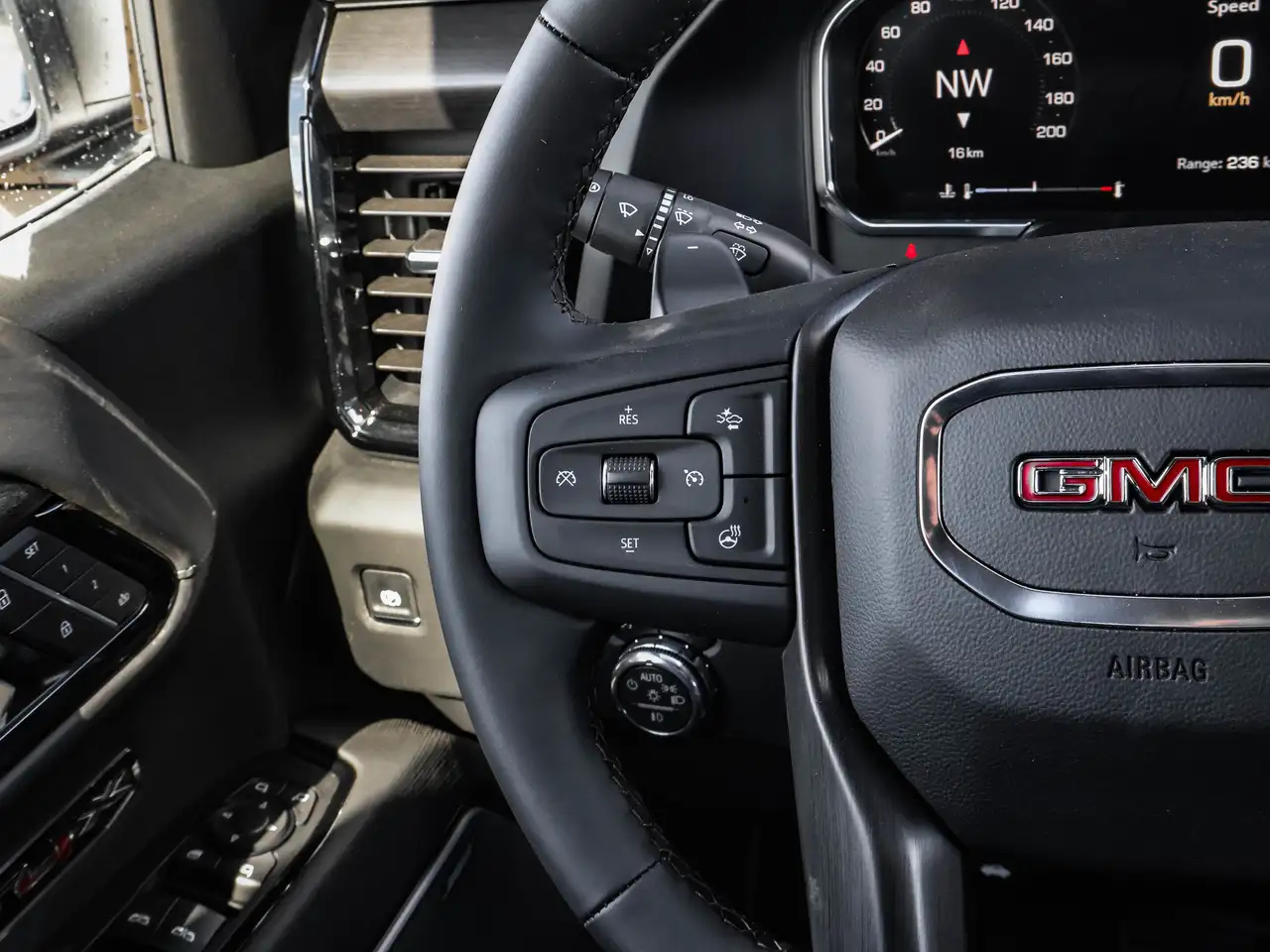 GMC Sierra 1500 photo GMC Sierra 1500