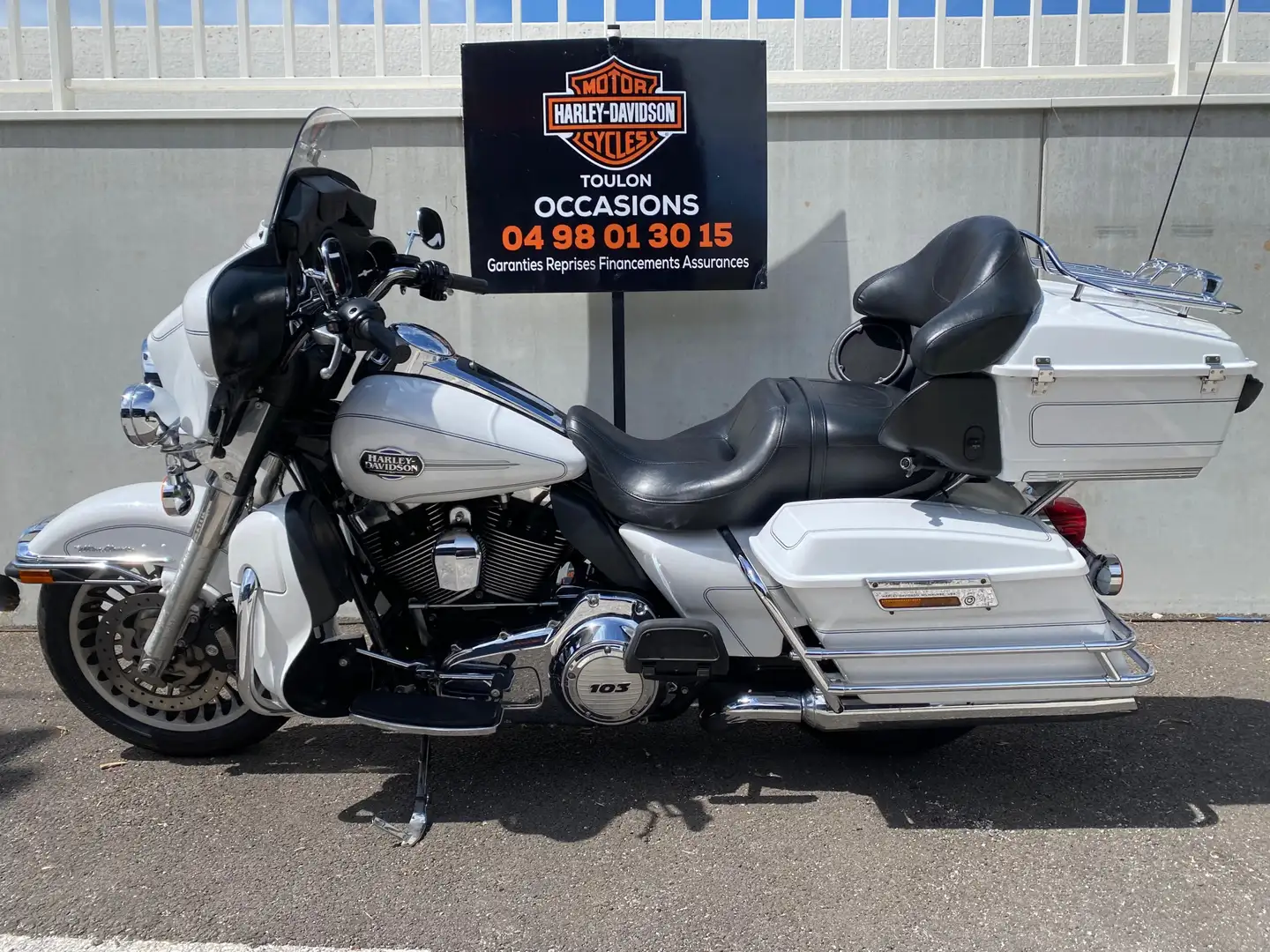 Harley-Davidson Electra Glide Weiß - 2