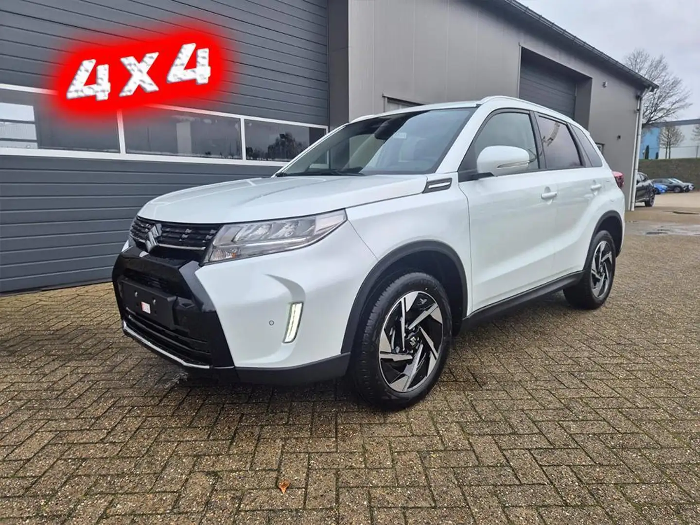 Suzuki Vitara Comfort+ 110PS Automatik MHEV 4x4 ALLGRIP 1.4 B... Weiß - 1