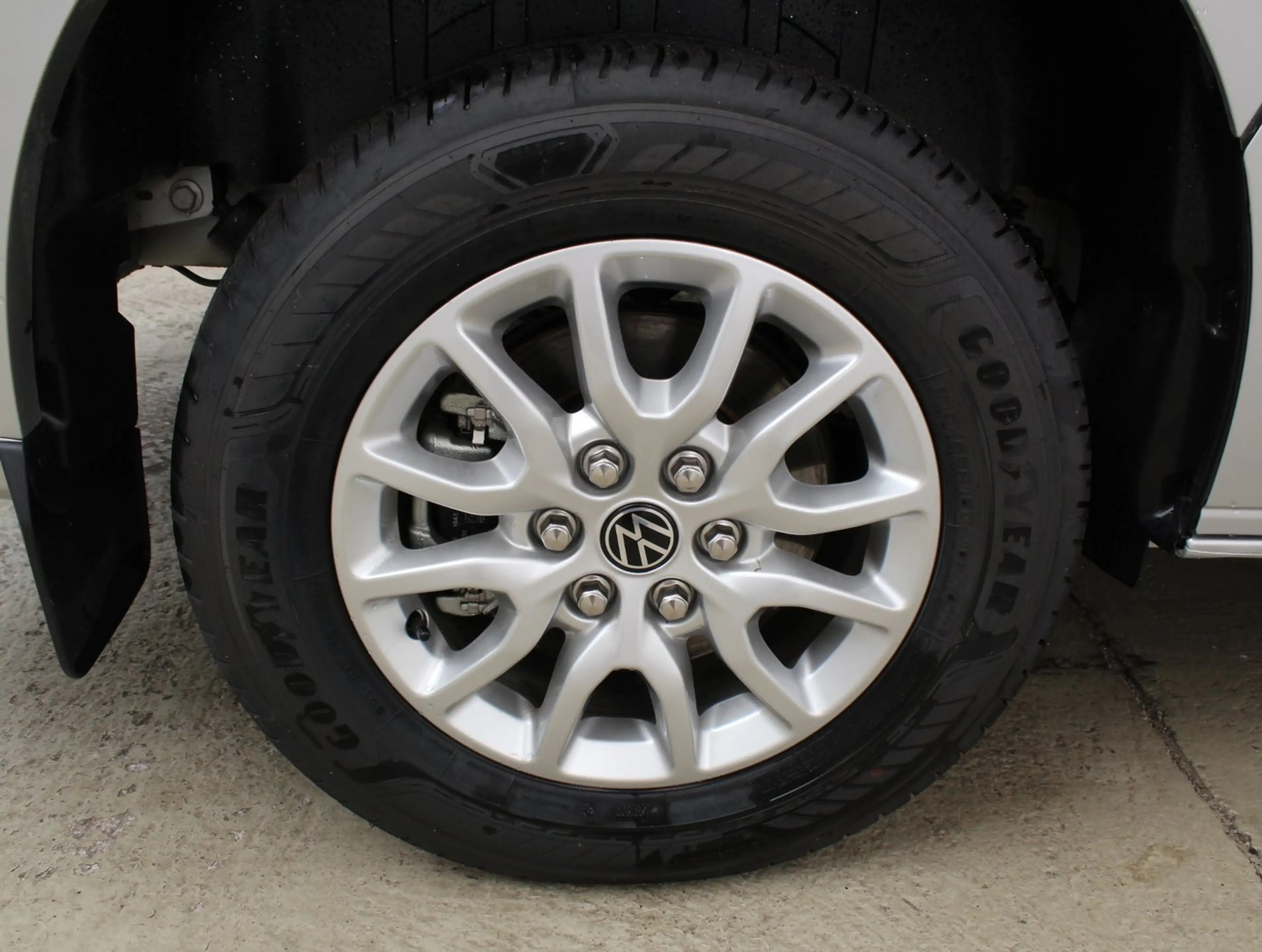Volkswagen T7 Caravelle VW T7 Caravelle Life TDI — photo 4