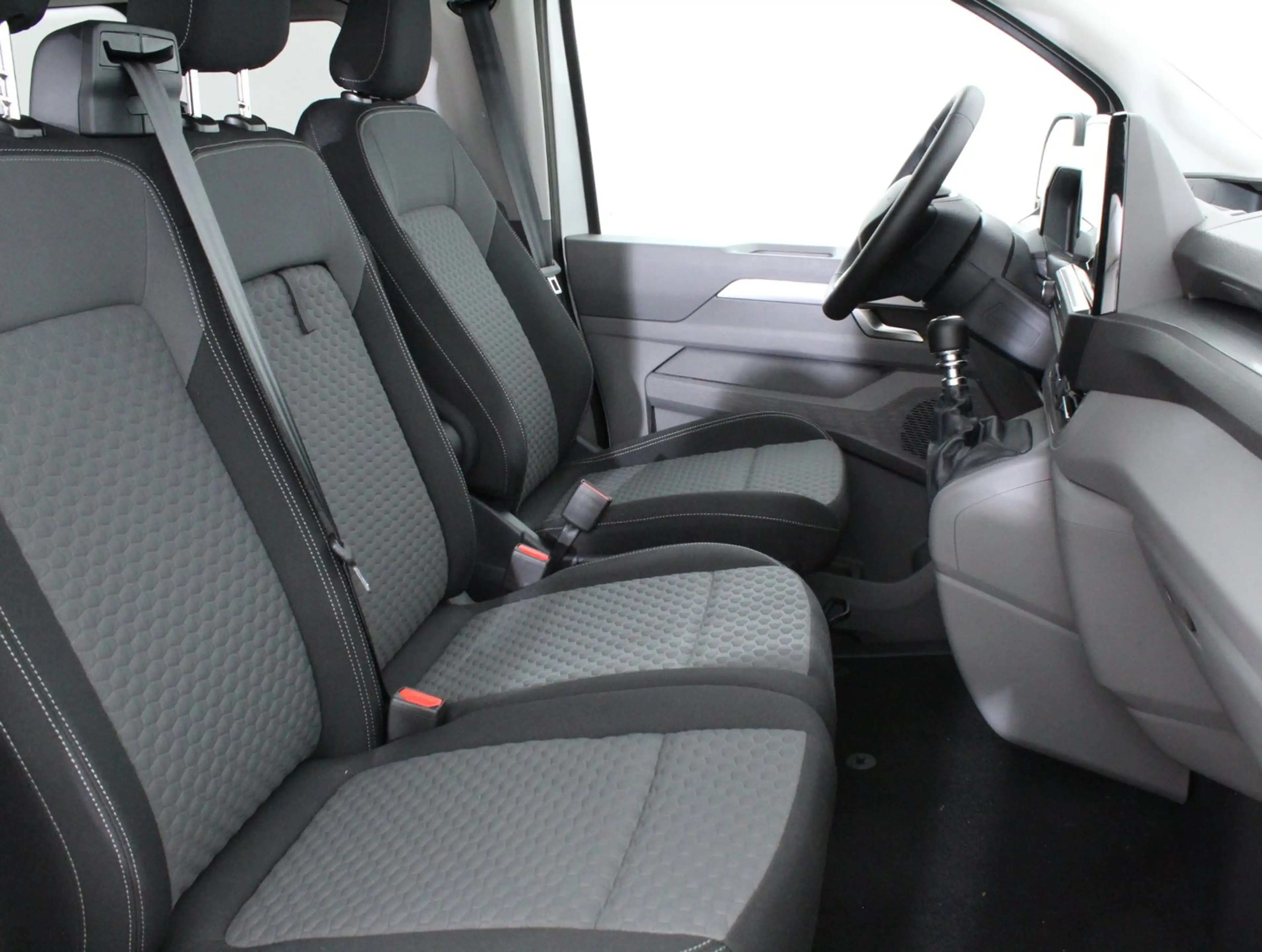 Volkswagen T7 Caravelle VW T7 Caravelle Life TDI — photo 7