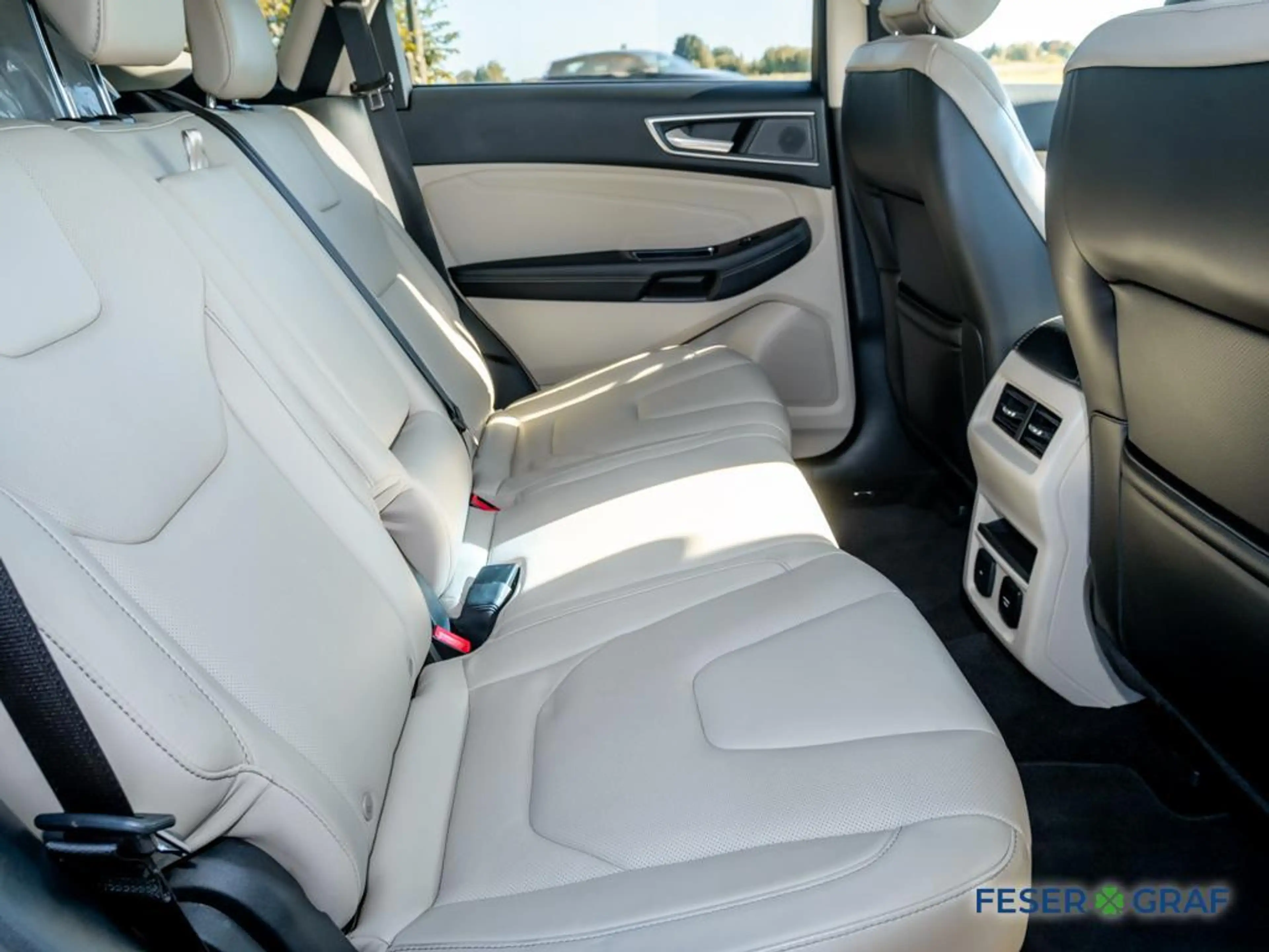 Ford Edge Titanium 2.0 EB 4x4 LED*Shzg.*Slüftg*RearView*Lenh — photo 7