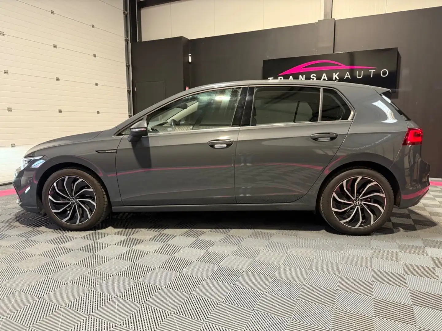 Volkswagen Golf 1.5 TSI 150 STYLE 1ST - TOIT OUVRANT APPLE CARPLAY Grijs - 2