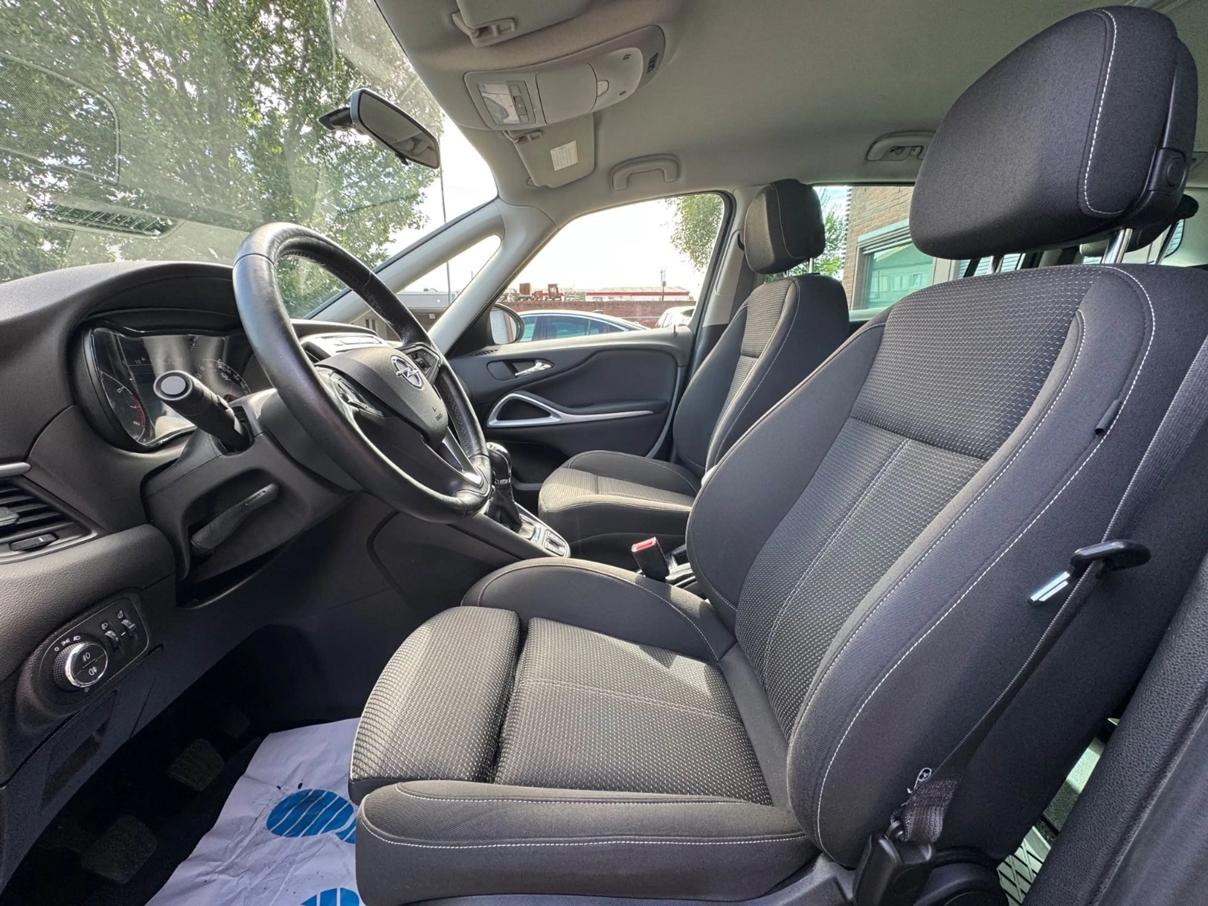 Opel Zafira C ON *7.STZ*NAVI*TEMPO*AHK*PDC*SHZ*KLIMA* — photo 11