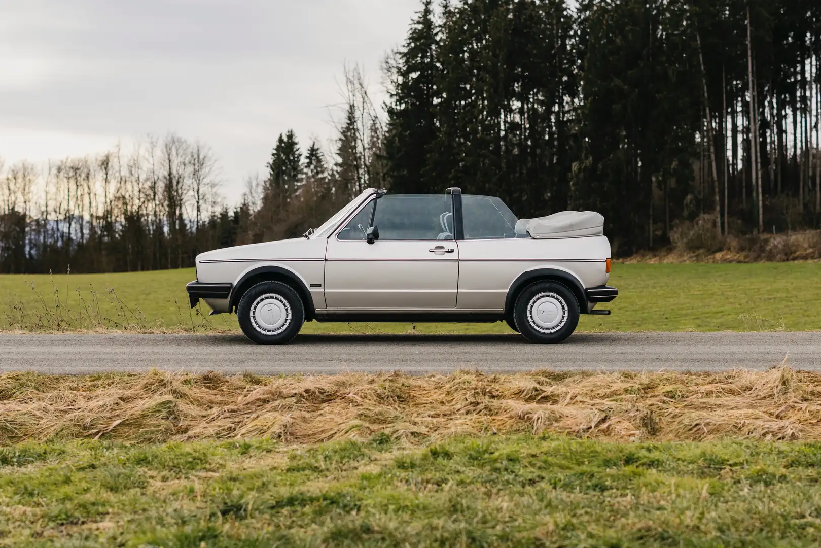 Volkswagen Golf Cabriolet 1.6 1987 | HOEHENWEG.CO Youngtimer Bej - 1