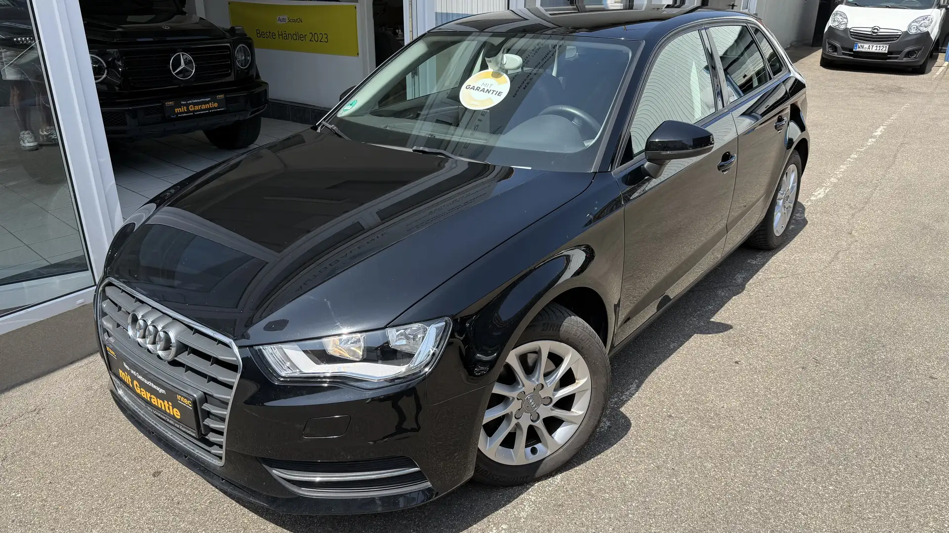 Audi A3 Sportback attraction 2.HD PDC Scheckheft Garantie Schwarz - 2