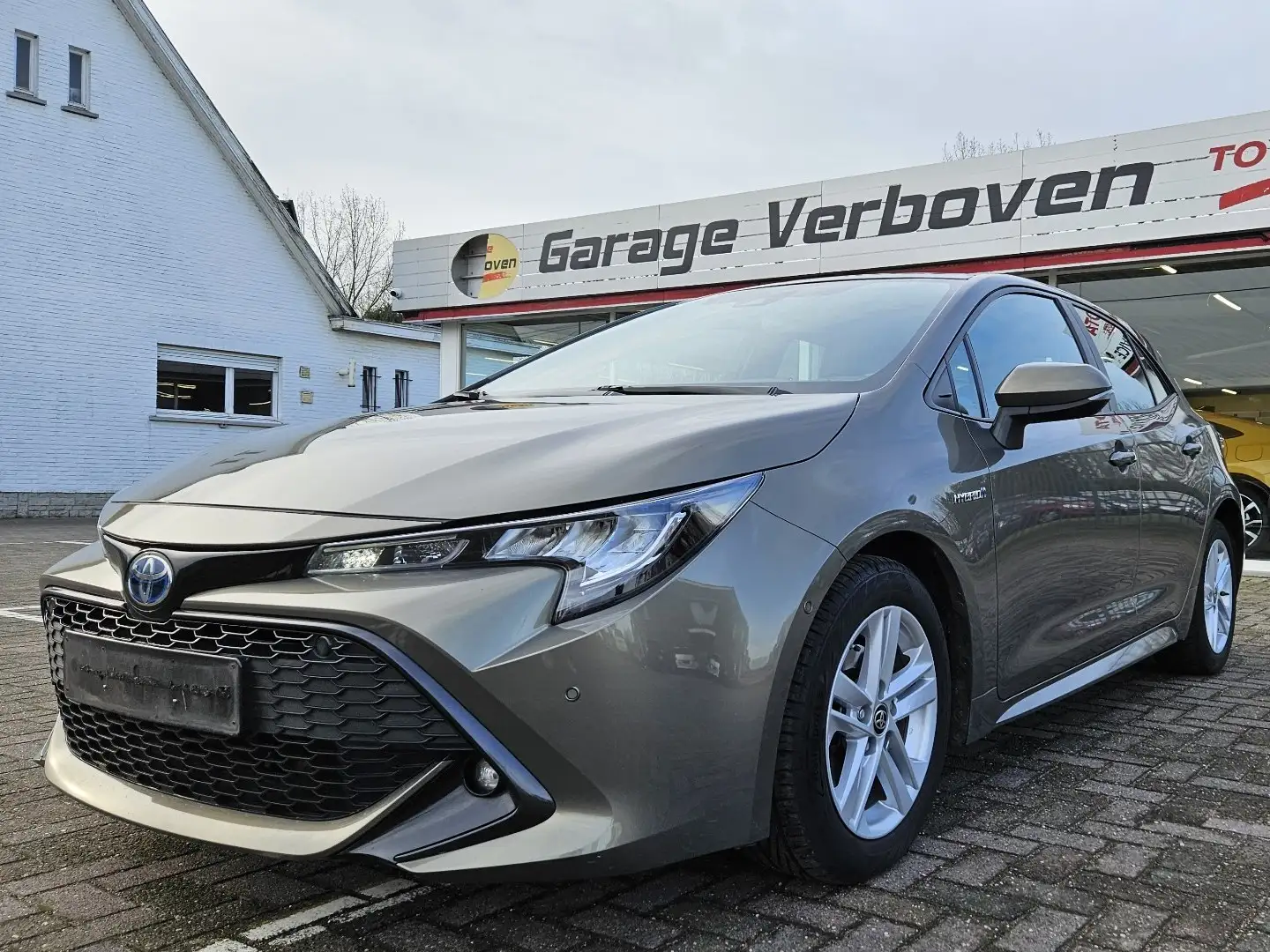 Toyota Corolla 1.8 Hybrid Dynamic Plus e-CVT Verde - 1