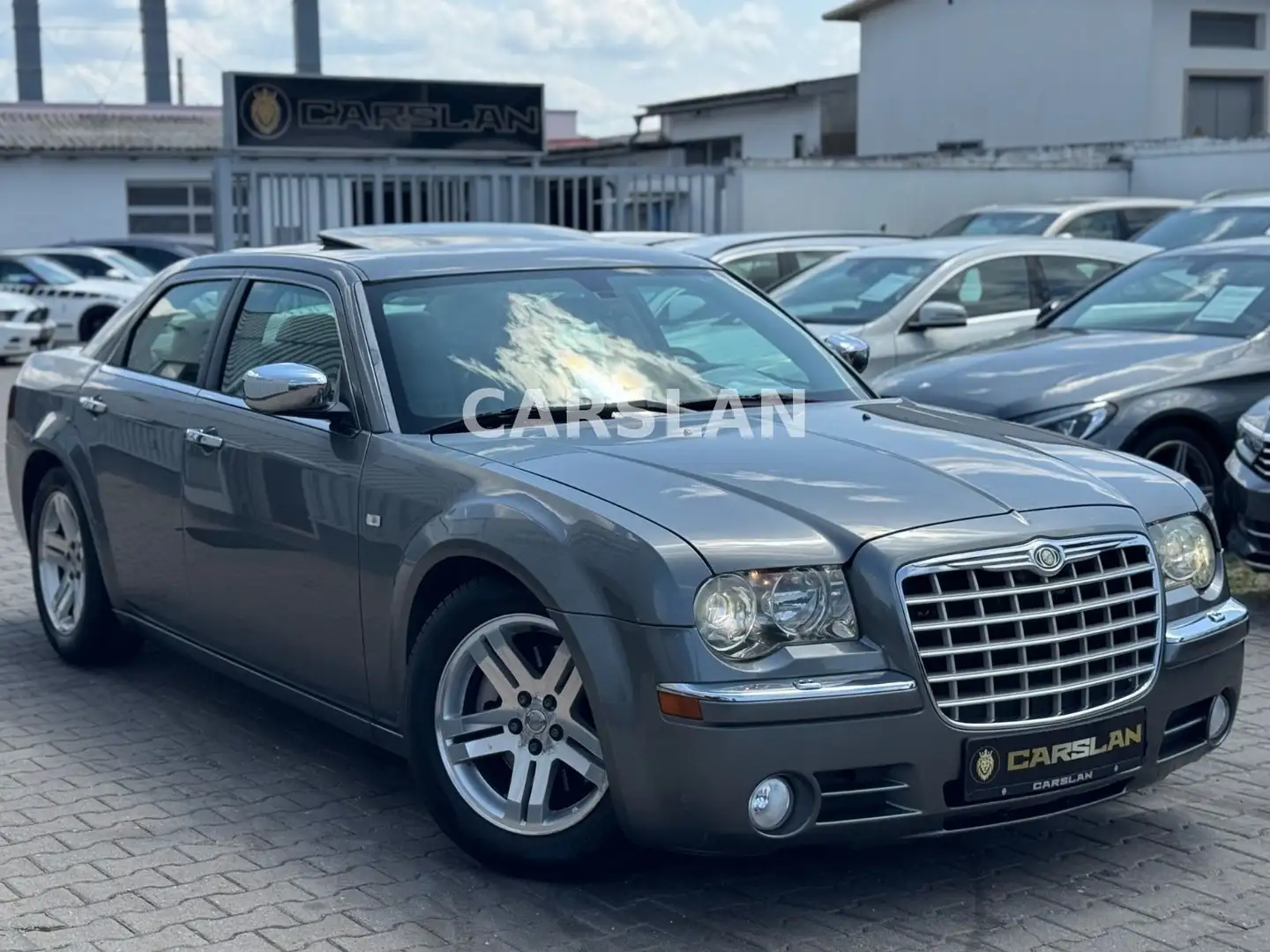 Chrysler 300C 3.0 CRD 2.HAND+NAVI+LEDER+XENON+S.DACH+AHK Grau - 1