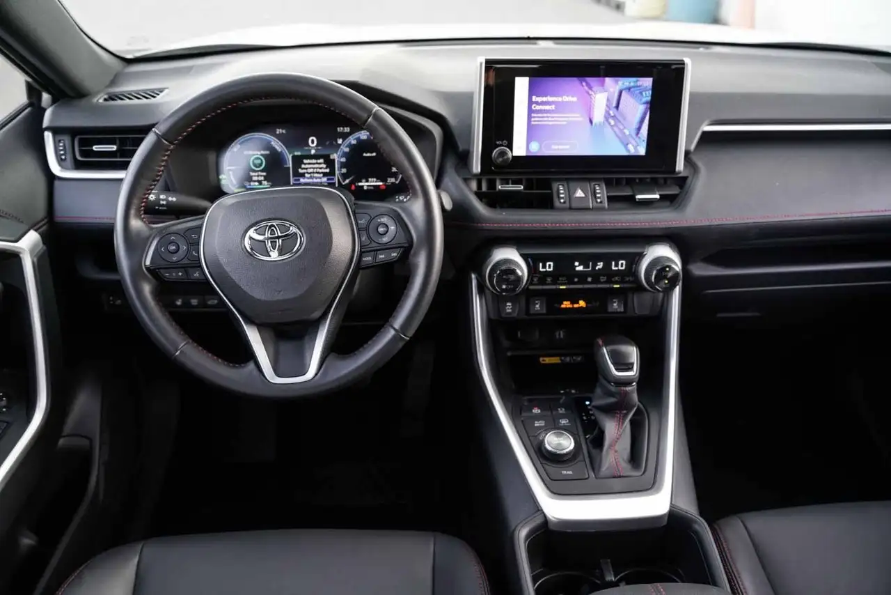 Toyota RAV 4 Prime снимка Toyota RAV 4 Prime