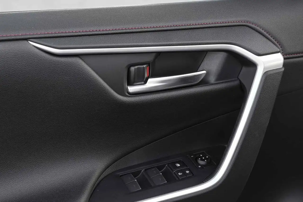 Toyota RAV 4 Prime снимка Toyota RAV 4 Prime