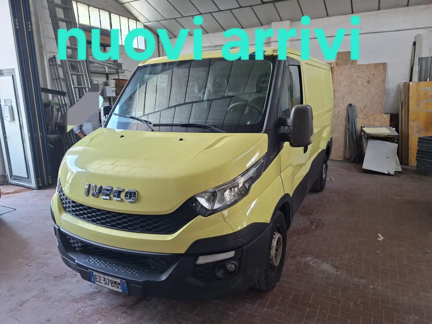 Iveco Daily 2015 tetto basso e passo corto - 2