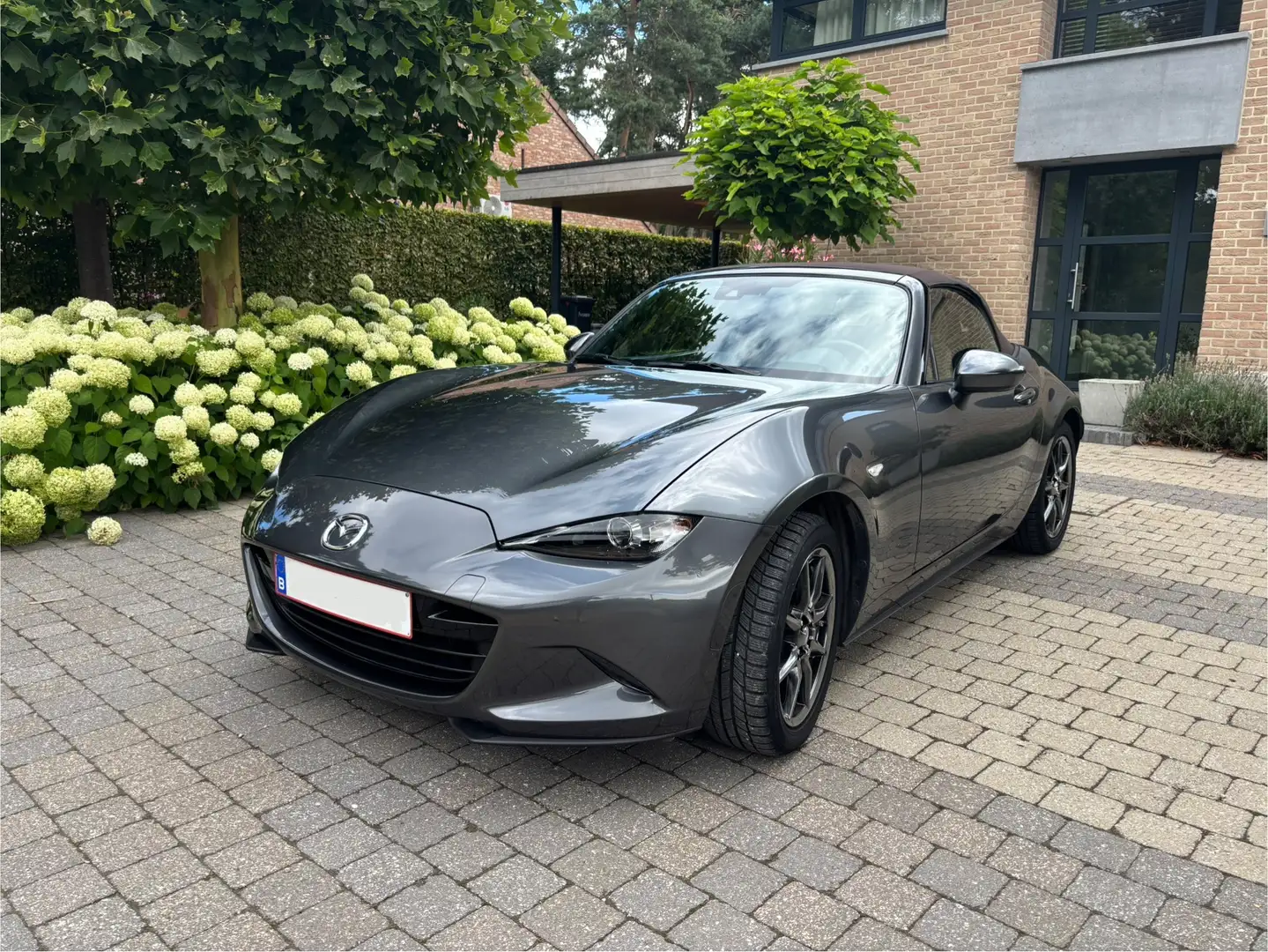 Mazda MX-5 SKYACTIV-G 132 Exclusive-Line - 2