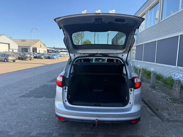 Ford C-Max view 22