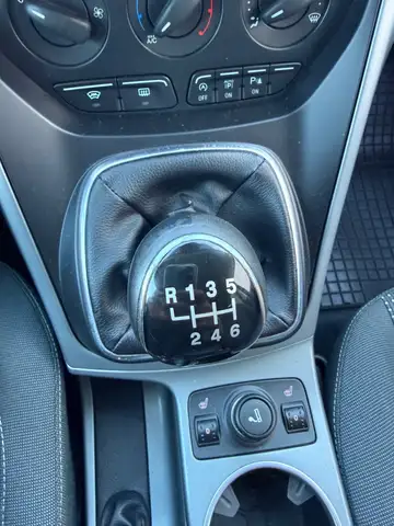 Ford C-Max view 24