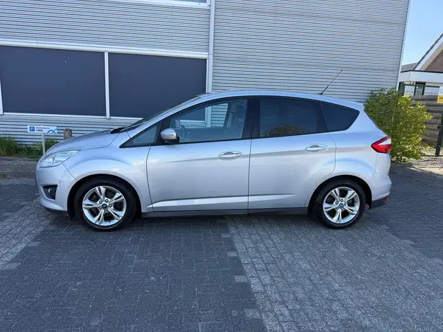Ford C-Max view 10