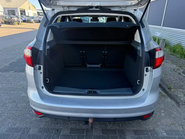Ford C-Max view 16