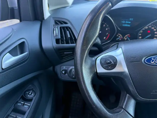 Ford C-Max view 20