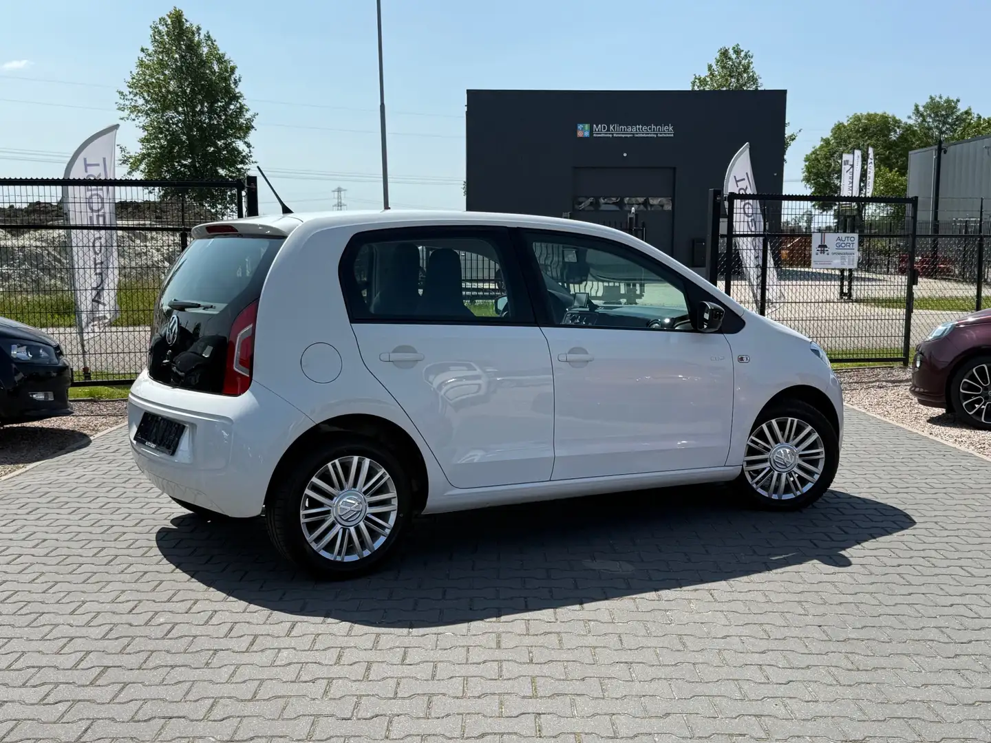 Volkswagen up! 1.0 up! Cup Edition | 5 Deurs | Nieuwstaat | Deale Wit - 2