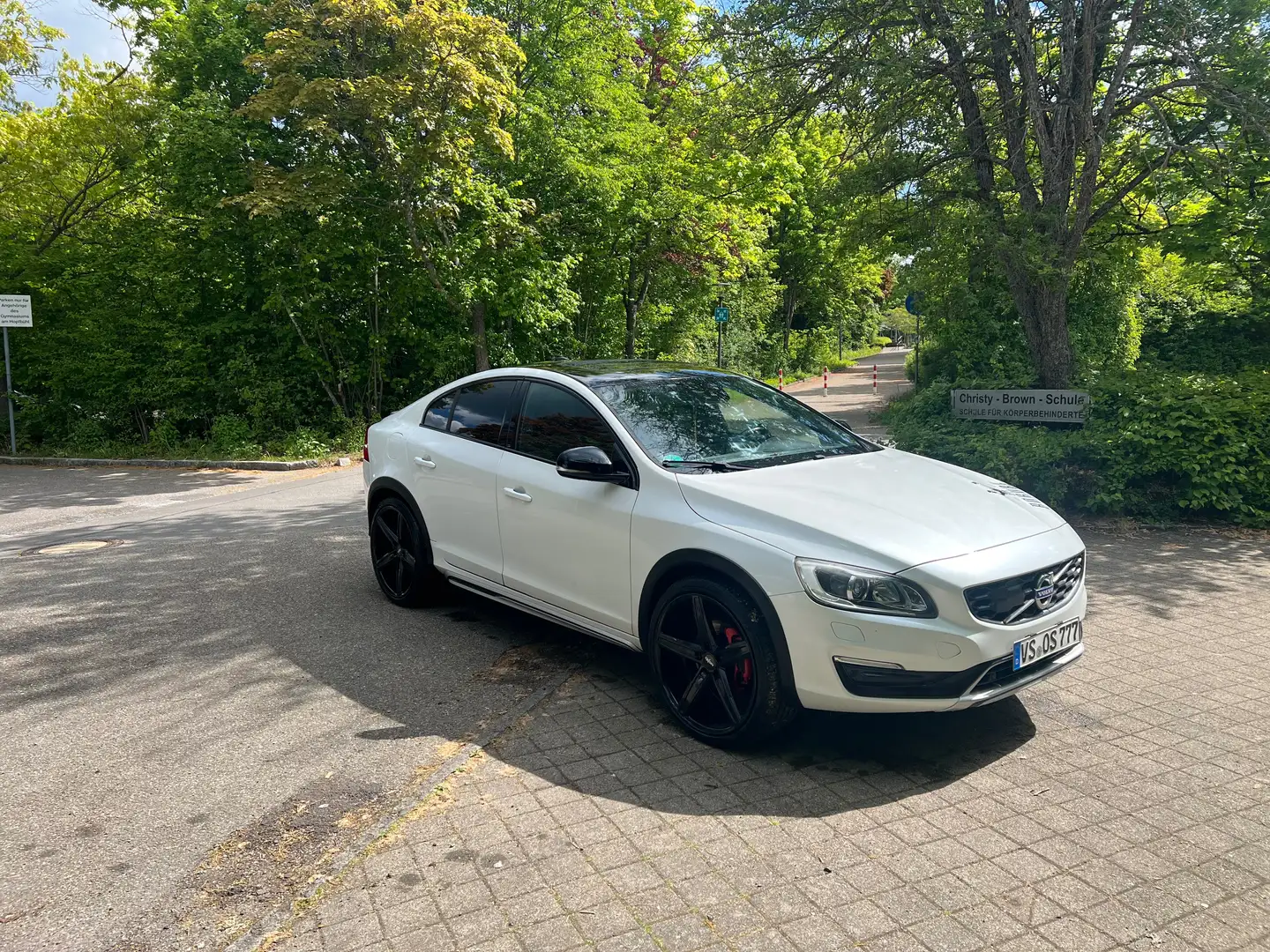 Volvo S60 Cross Country S60 Cross Country D4 AWD GeartronicMomentum Белый - 1