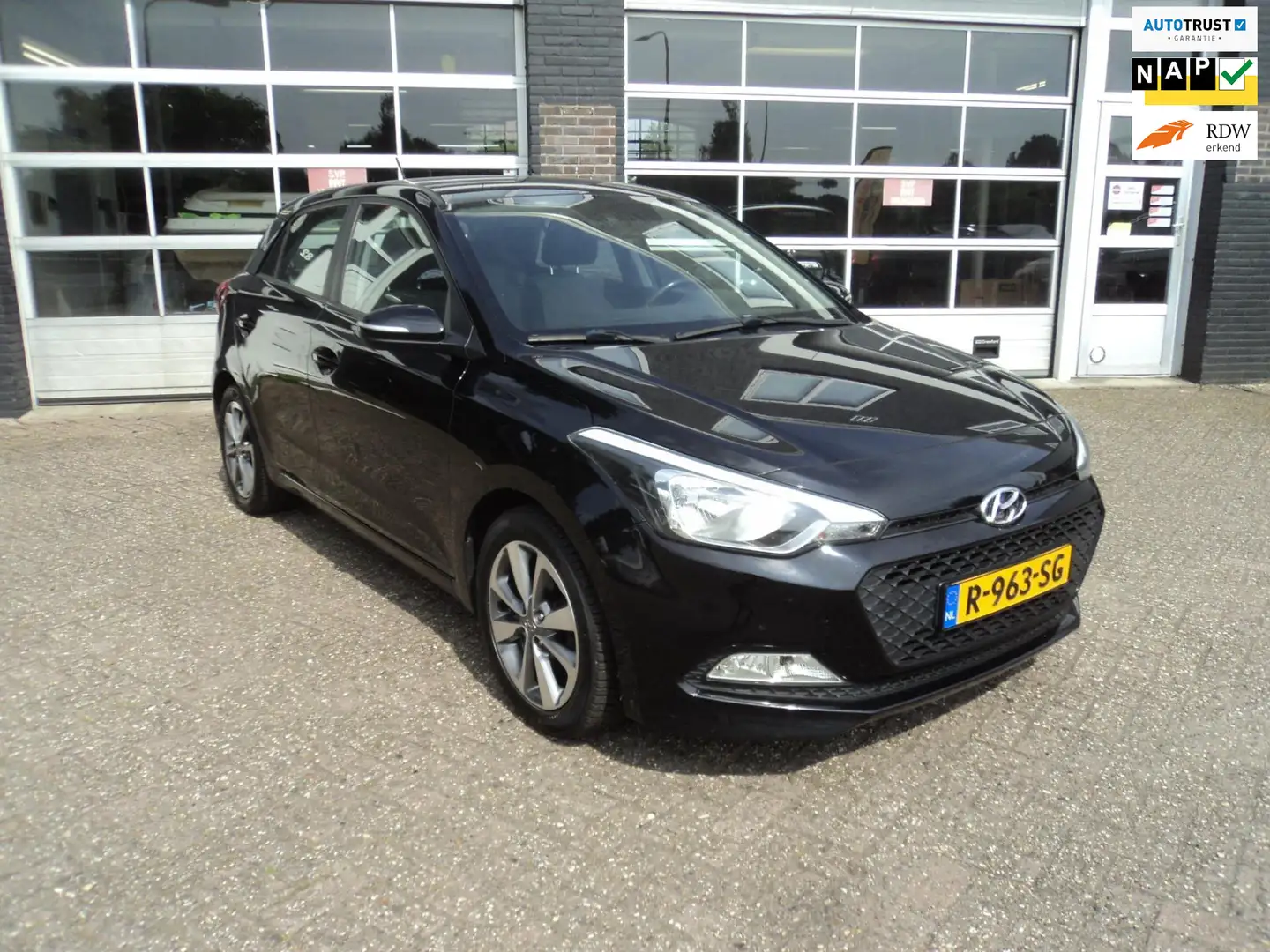 Hyundai i20 1.2 HP i-Motion Nero - 1