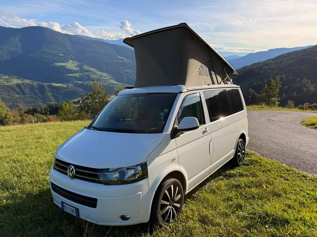 Volkswagen T5 California 2014 из Европы — купить под ключ