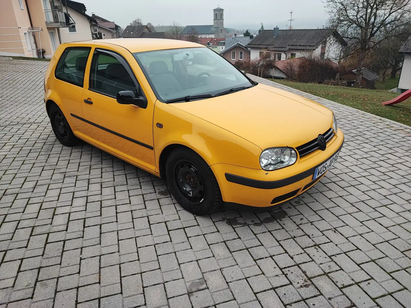 Volkswagen Golf 1.9 TDI Automatik - 1