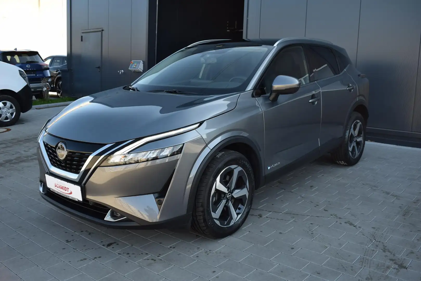 Nissan Qashqai 1.5 VC-T ePower N-Connecta Design/Busin Grau - 2