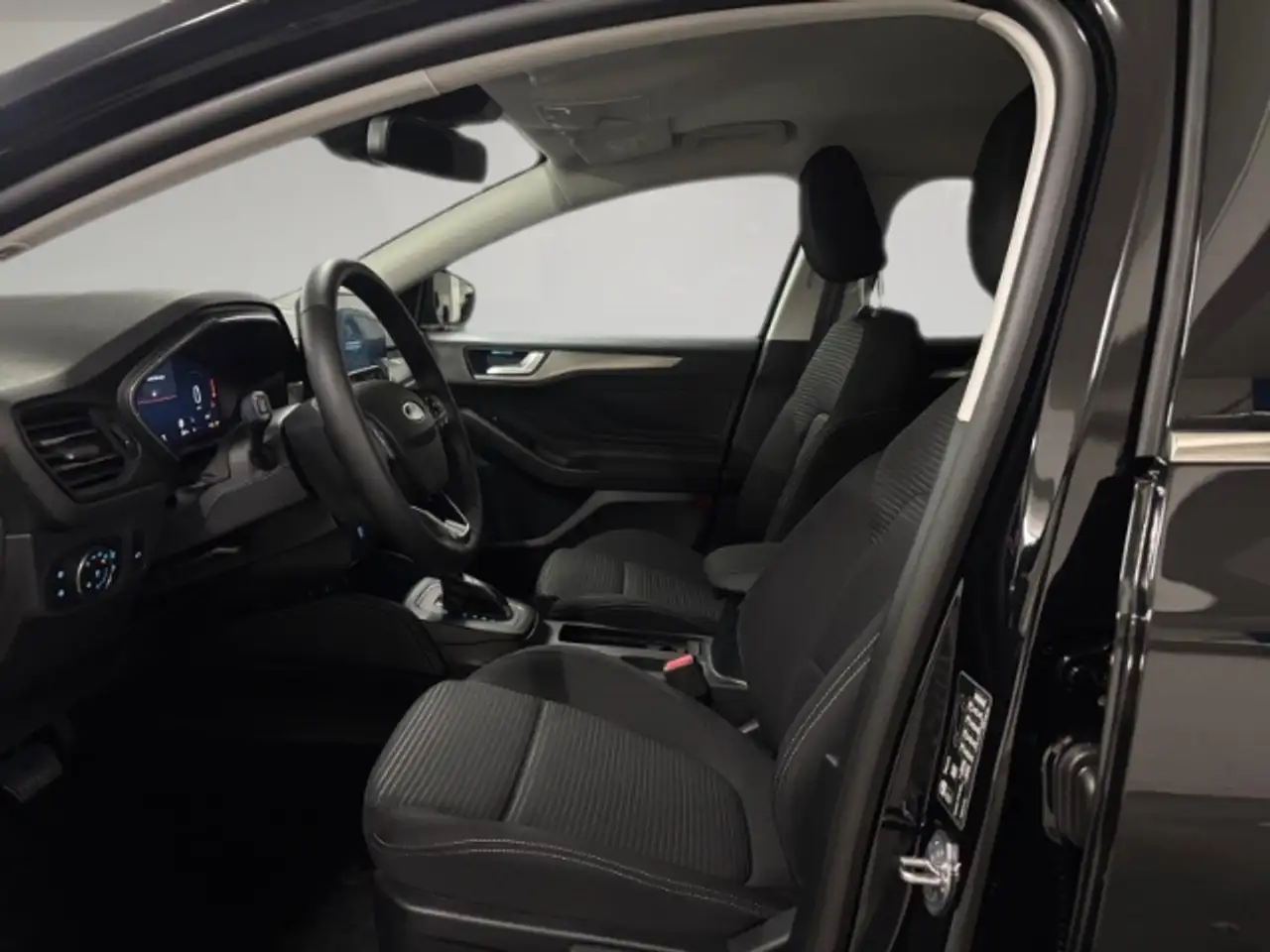 Ford Focus Titanium X 1.0 MHEV *ALLWETTER*HECKKLAPPE ELEKTRIS 7