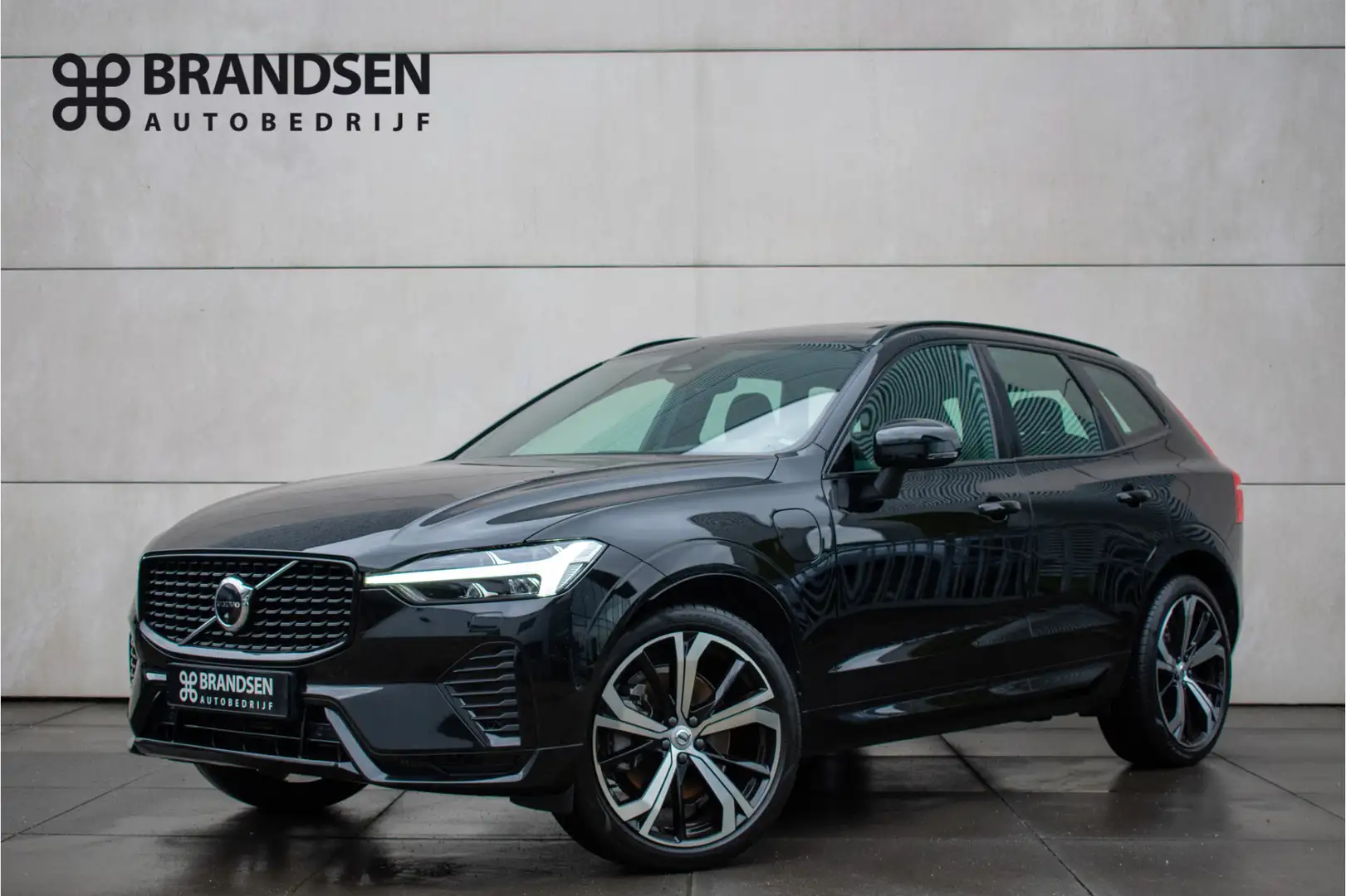 Volvo XC60 2.0 T8 Plug-in hybrid AWD Ultra Dark -Luchtvering- Noir - 1