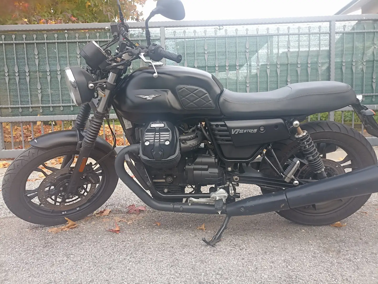 Moto Guzzi V 7 V7 III stone Nero - 1