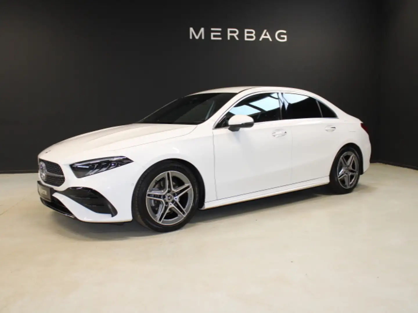 Mercedes-Benz A 200 *Limousine AMG KeyGo Ambie LED Kamera LIM Weiß - 2